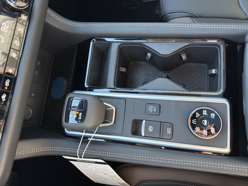 2026 Nissan Pathfinder Platinum 4WD