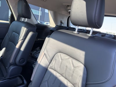 2026 Nissan Pathfinder Platinum 4WD