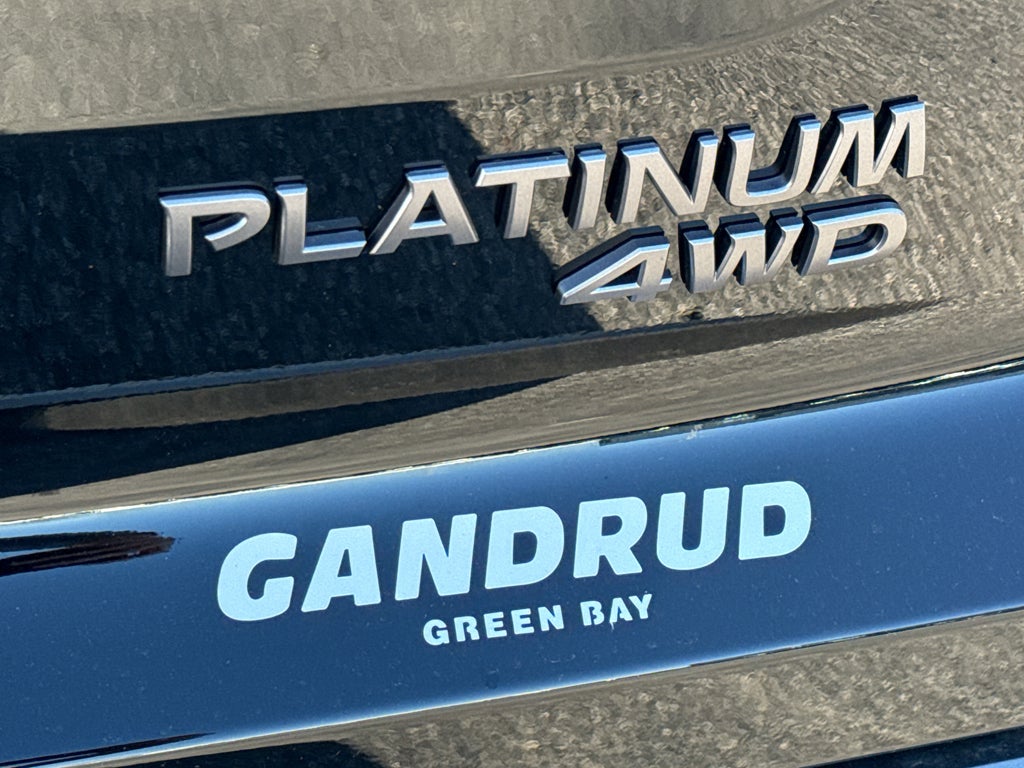 2026 Nissan Pathfinder Platinum 4WD