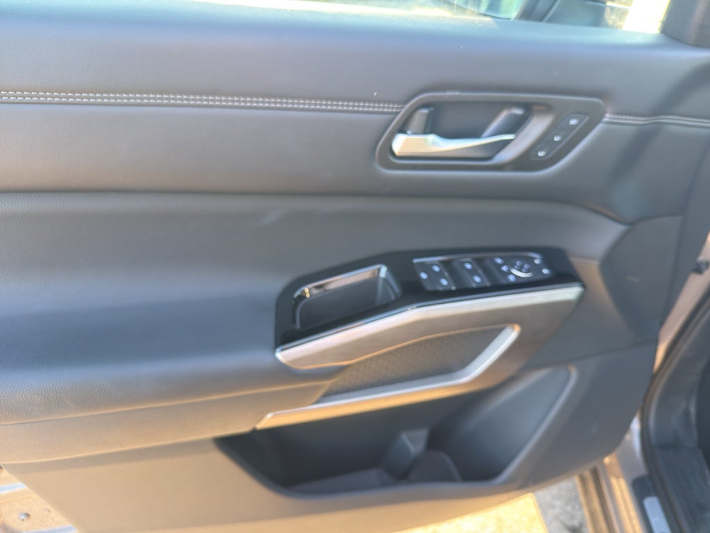 2023 Nissan Pathfinder Platinum 4WD