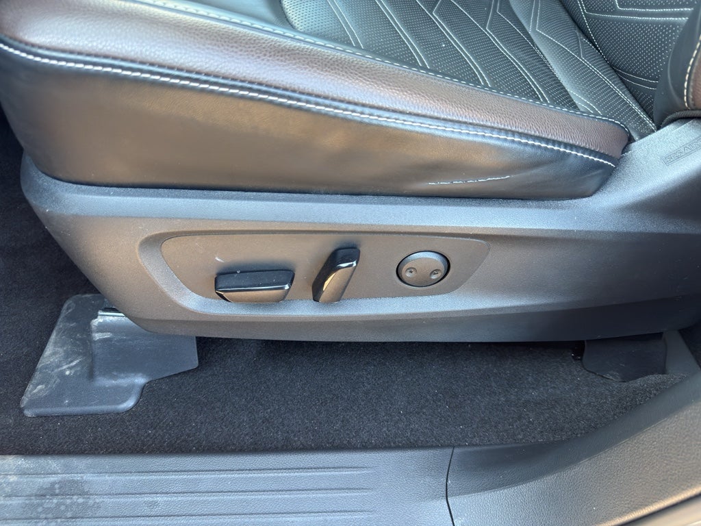 2023 Nissan Pathfinder Platinum 4WD