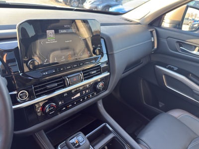 2023 Nissan Pathfinder Platinum 4WD