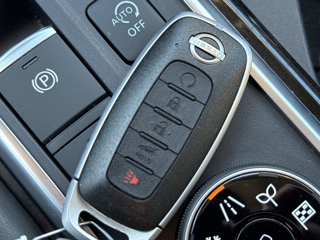 2023 Nissan Pathfinder Platinum 4WD