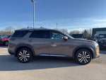 2023 Nissan Pathfinder Platinum 4WD
