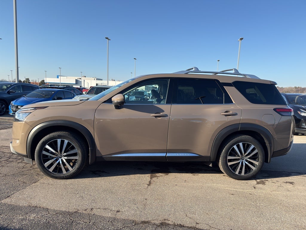 2023 Nissan Pathfinder Platinum 4WD