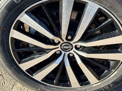 2023 Nissan Pathfinder Platinum 4WD