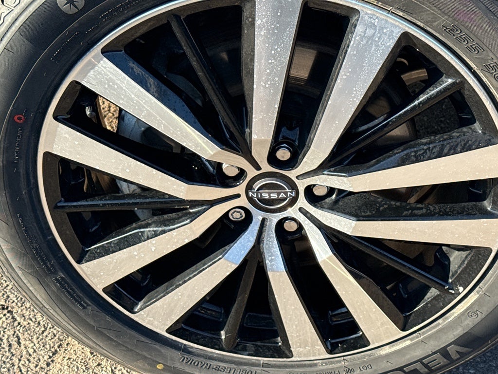 2023 Nissan Pathfinder Platinum 4WD