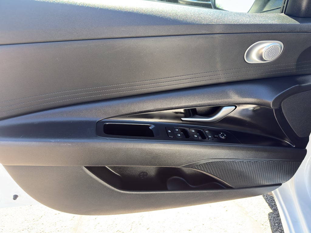2021 Hyundai ELANTRA SE IVT