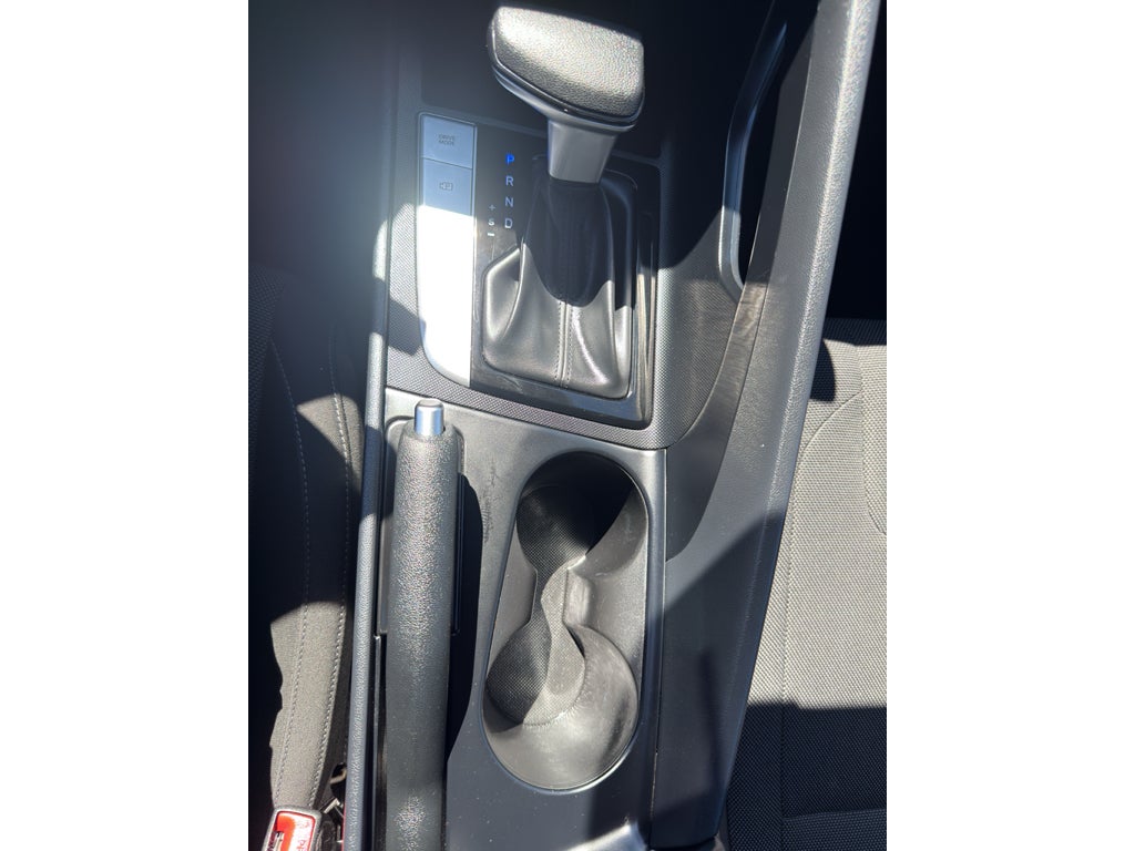 2021 Hyundai ELANTRA SE IVT