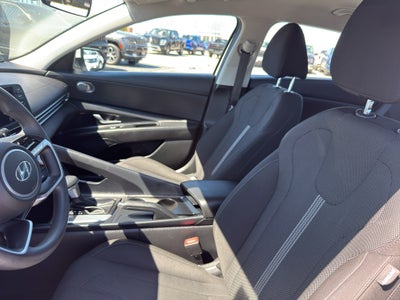 2021 Hyundai ELANTRA SE IVT