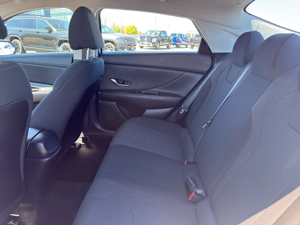 2021 Hyundai ELANTRA SE IVT