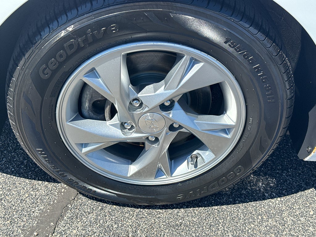 2021 Hyundai ELANTRA SE IVT