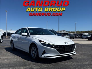 2021 Hyundai ELANTRA SE IVT