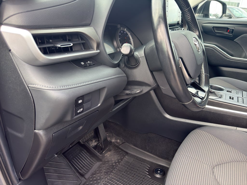 2020 Toyota Highlander LE AWD (Natl)