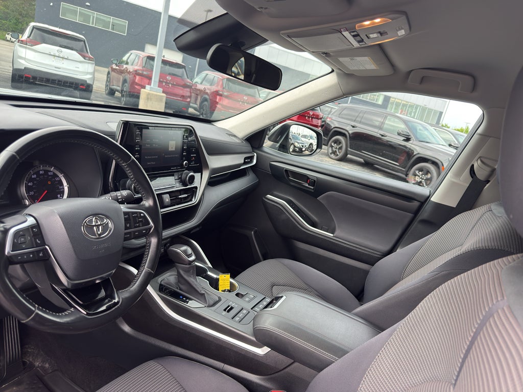 2020 Toyota Highlander LE AWD (Natl)