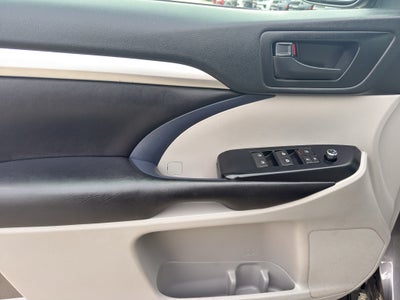2019 Toyota Highlander LE Plus V6 AWD (SE)