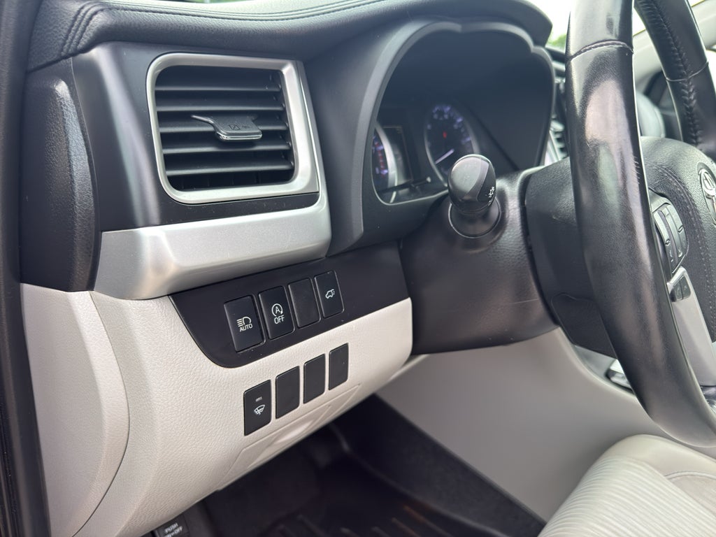 2019 Toyota Highlander LE Plus V6 AWD (SE)