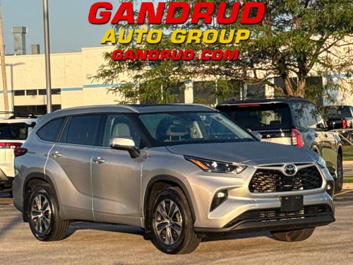 2022 Toyota Highlander XLE AWD (Natl)