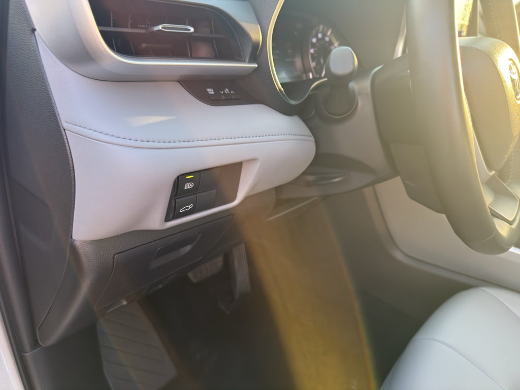 2022 Toyota Highlander XLE AWD (Natl)