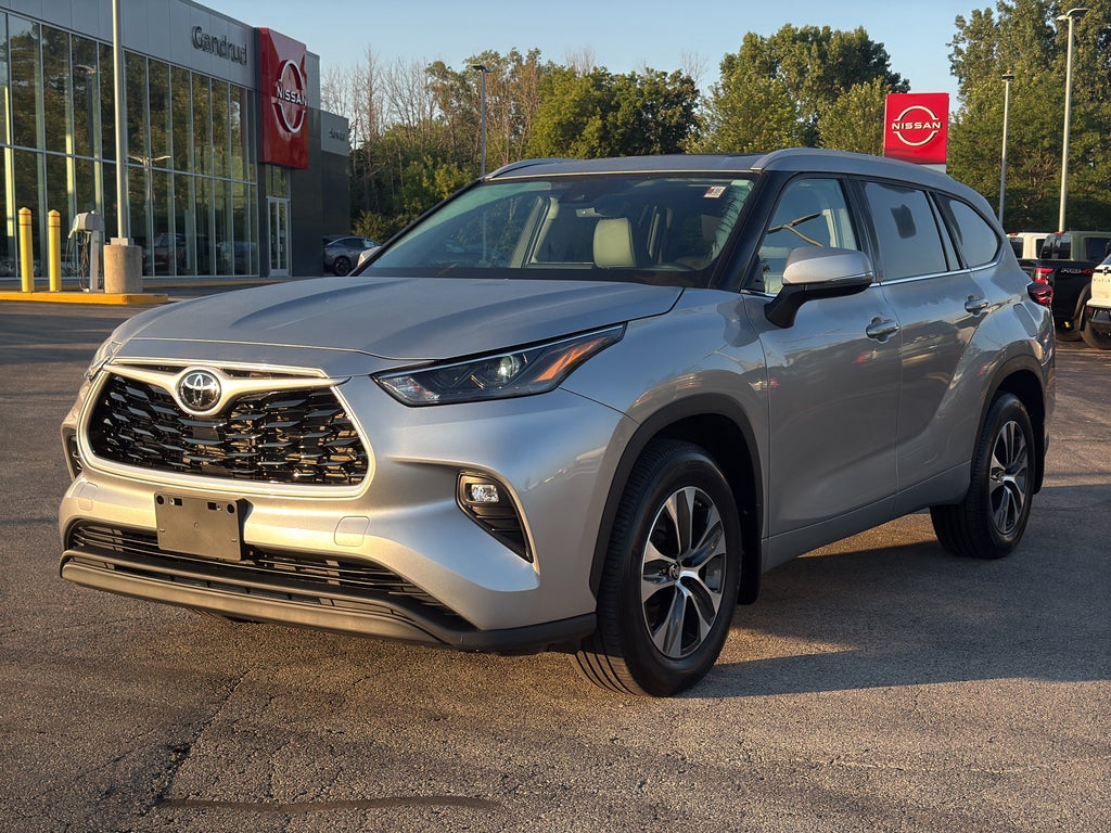 2022 Toyota Highlander XLE AWD (Natl)