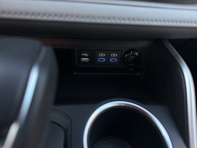 2022 Toyota Highlander XLE AWD (Natl)