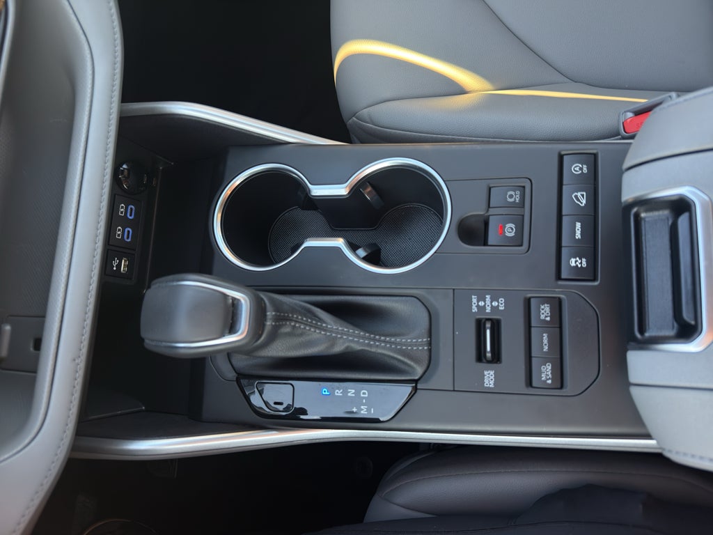 2022 Toyota Highlander XLE AWD (Natl)