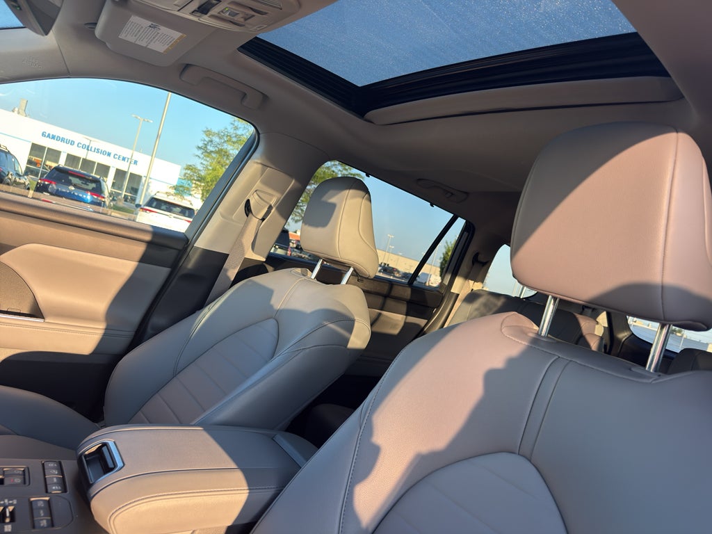 2022 Toyota Highlander XLE AWD (Natl)