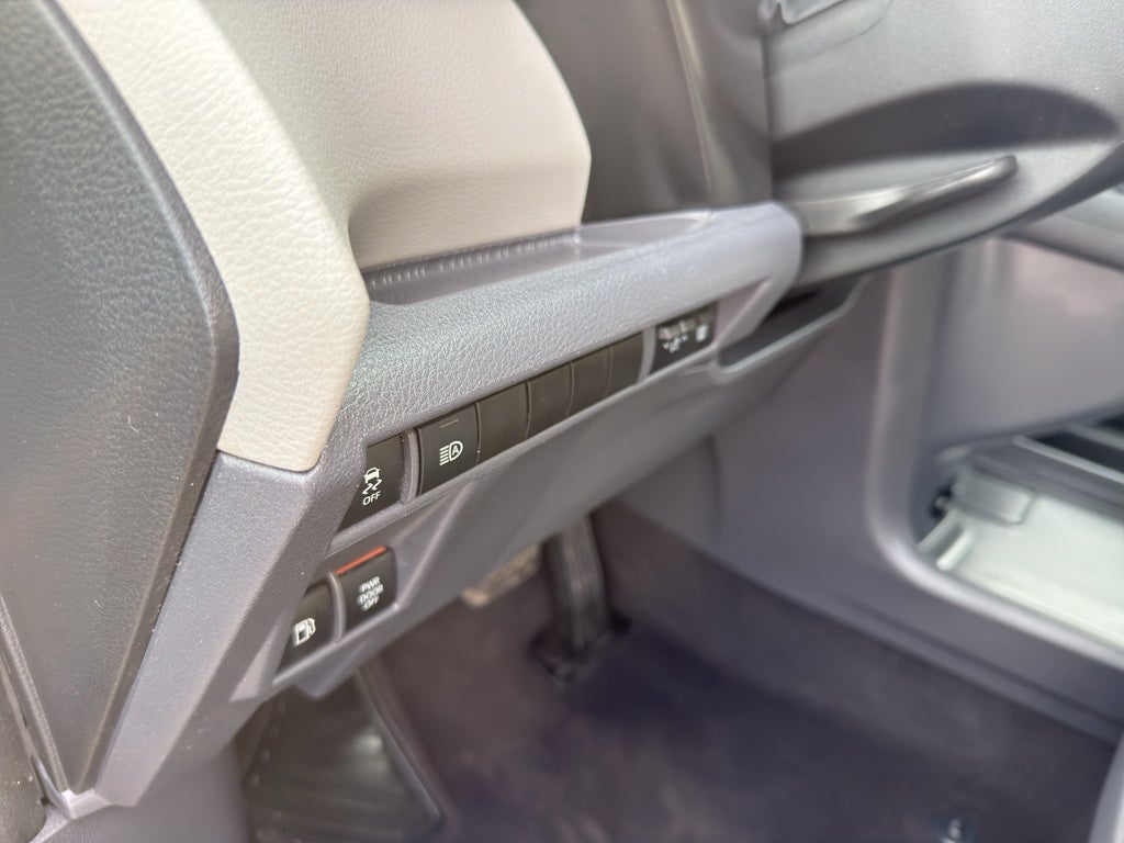 2021 Toyota Sienna XLE FWD 8-Passenger (Natl)