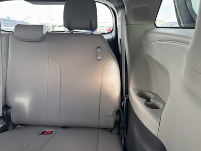 2021 Toyota Sienna XLE FWD 8-Passenger (Natl)