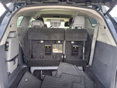 2022 Toyota Sienna XLE FWD 8-Passenger (Natl)