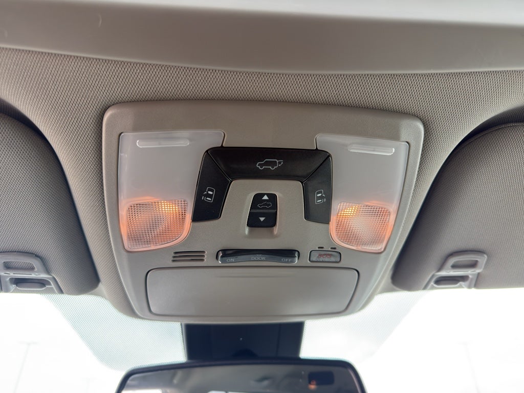 2018 Toyota Sienna XLE FWD 8-Passenger (Natl)