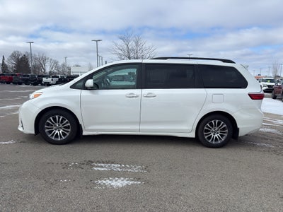 2018 Toyota Sienna XLE FWD 8-Passenger (Natl)