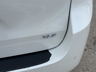 2018 Toyota Sienna XLE FWD 8-Passenger (Natl)
