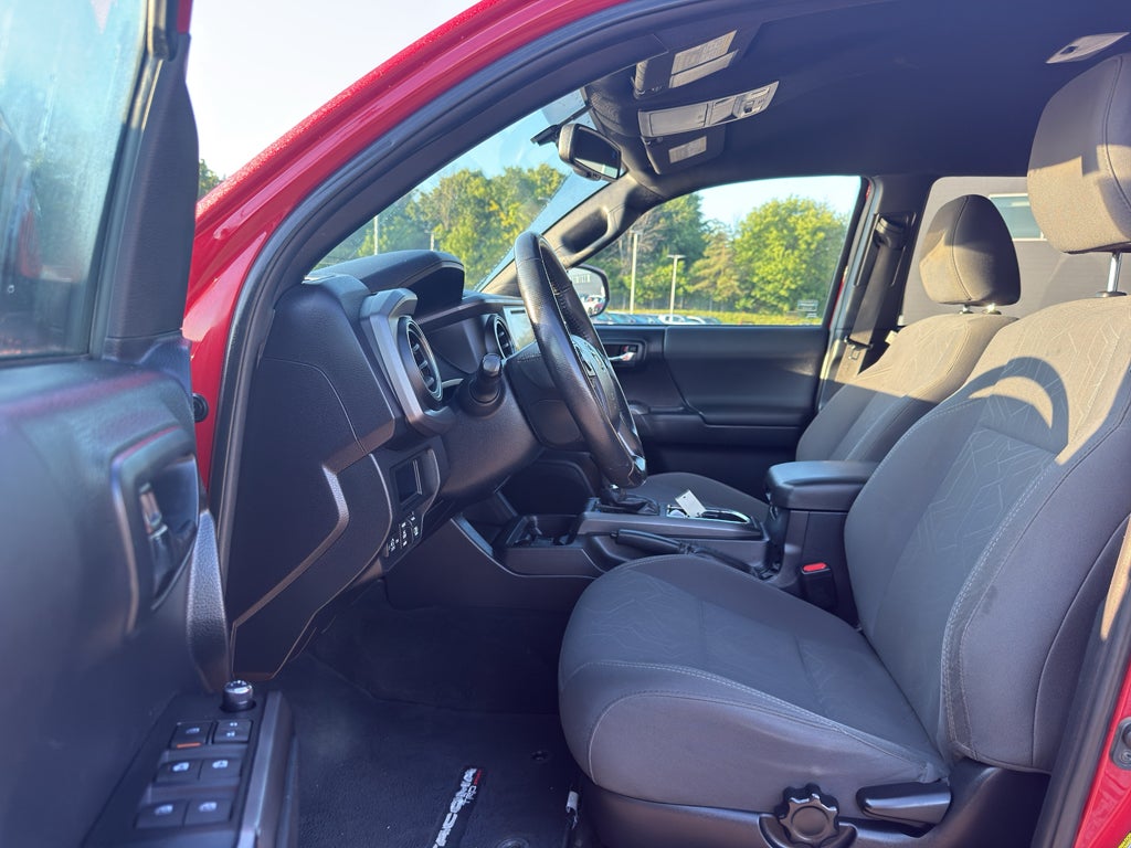 2017 Toyota Tacoma TRD Sport Double Cab 6' Bed V6 4x4 AT (Natl)