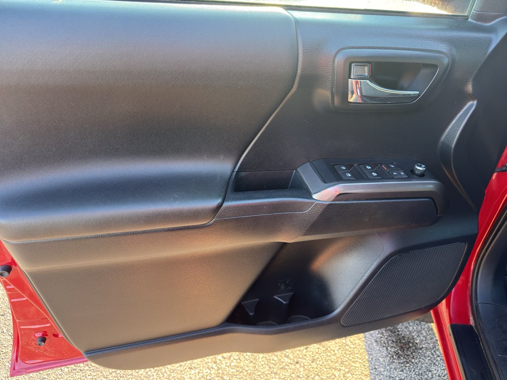 2017 Toyota Tacoma TRD Sport Double Cab 6' Bed V6 4x4 AT (Natl)