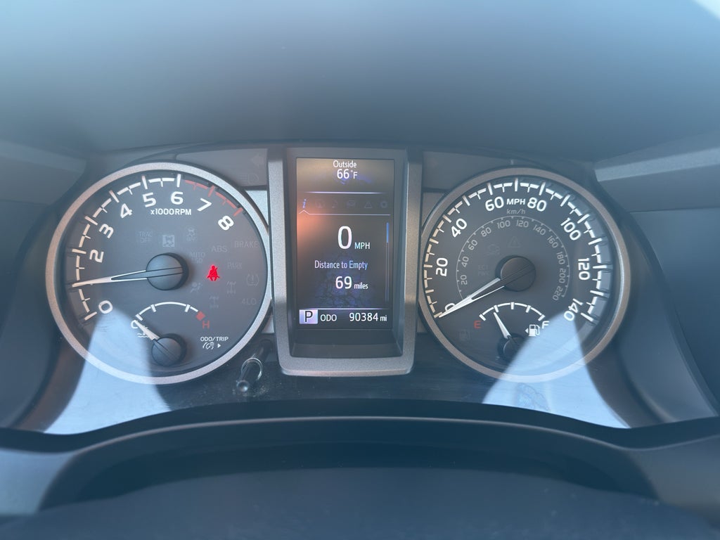 2017 Toyota Tacoma TRD Sport Double Cab 6' Bed V6 4x4 AT (Natl)