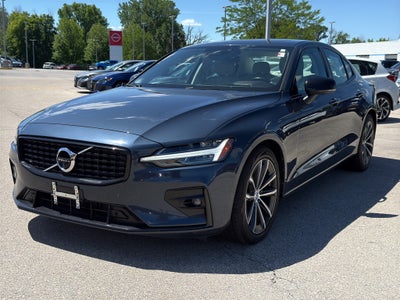 2022 Volvo S60 B5 FWD Momentum