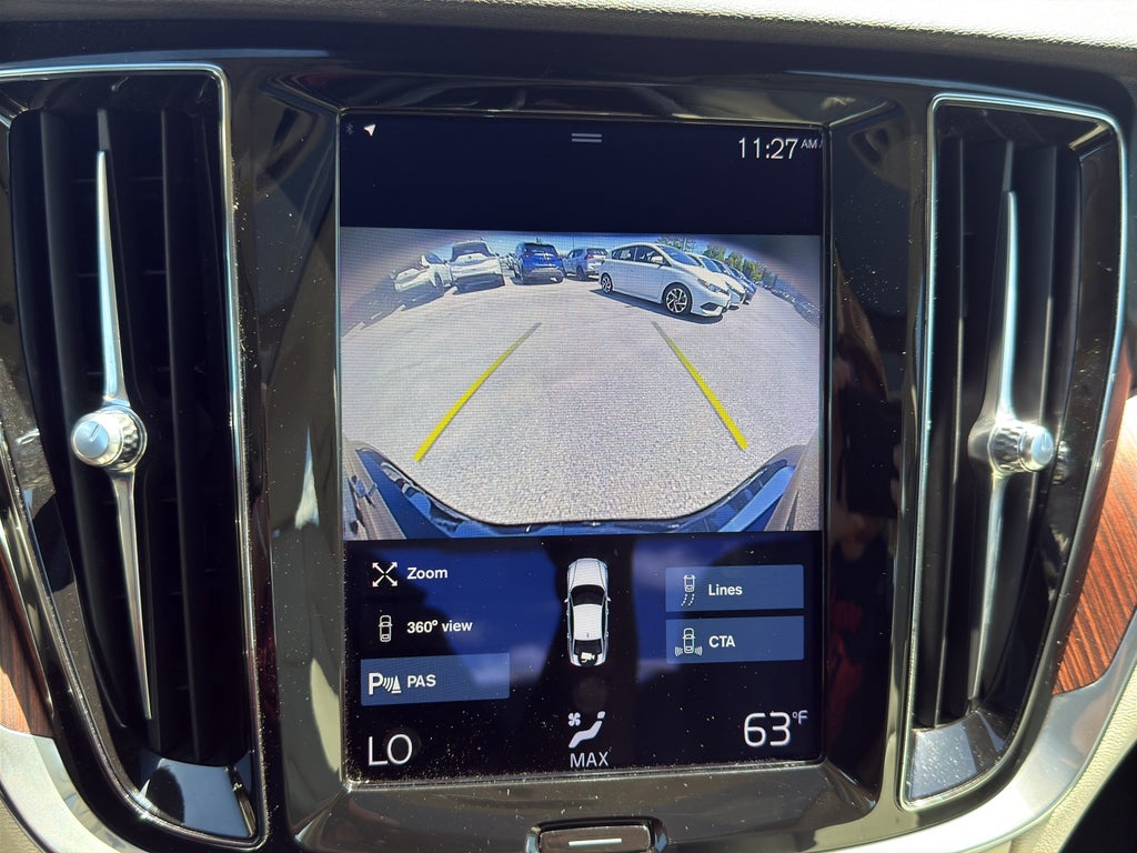 2022 Volvo S60 B5 FWD Momentum