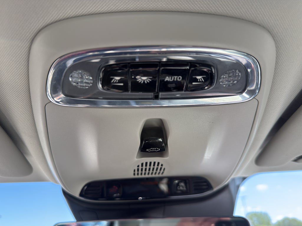 2022 Volvo S60 B5 FWD Momentum