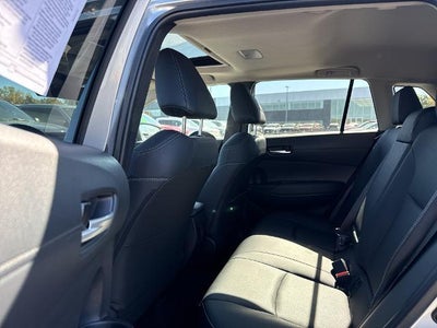 2025 Toyota Corolla Cross XLE 4WD (Natl)