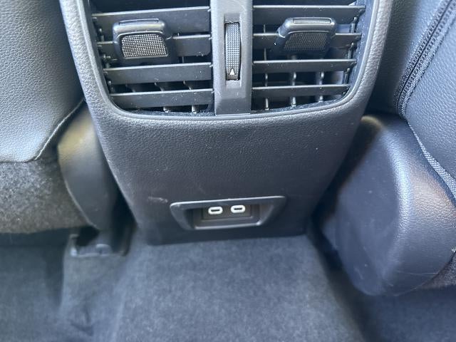 2025 Toyota Corolla Cross XLE 4WD (Natl)