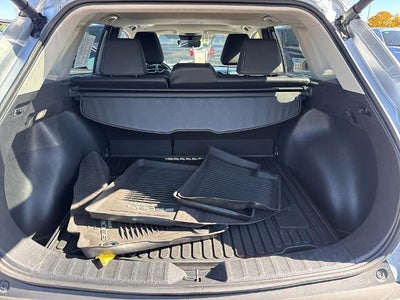2025 Toyota Corolla Cross XLE 4WD (Natl)