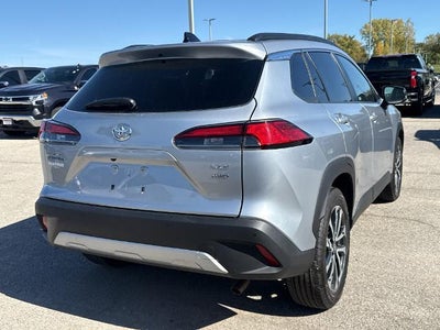 2025 Toyota Corolla Cross XLE 4WD (Natl)