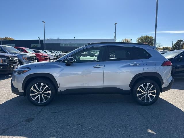 2025 Toyota Corolla Cross XLE 4WD (Natl)