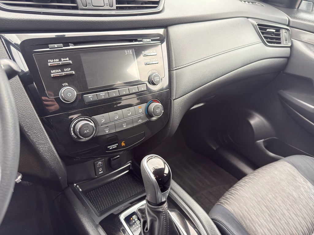 2017 Nissan Rogue AWD S