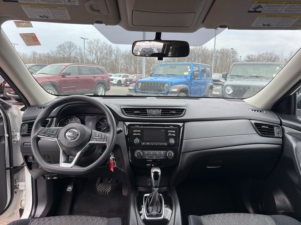 2017 Nissan Rogue AWD S