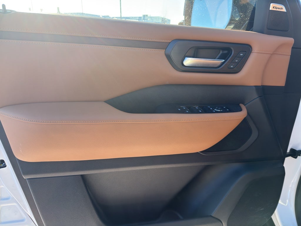 2025 Nissan Armada 4x4 SL