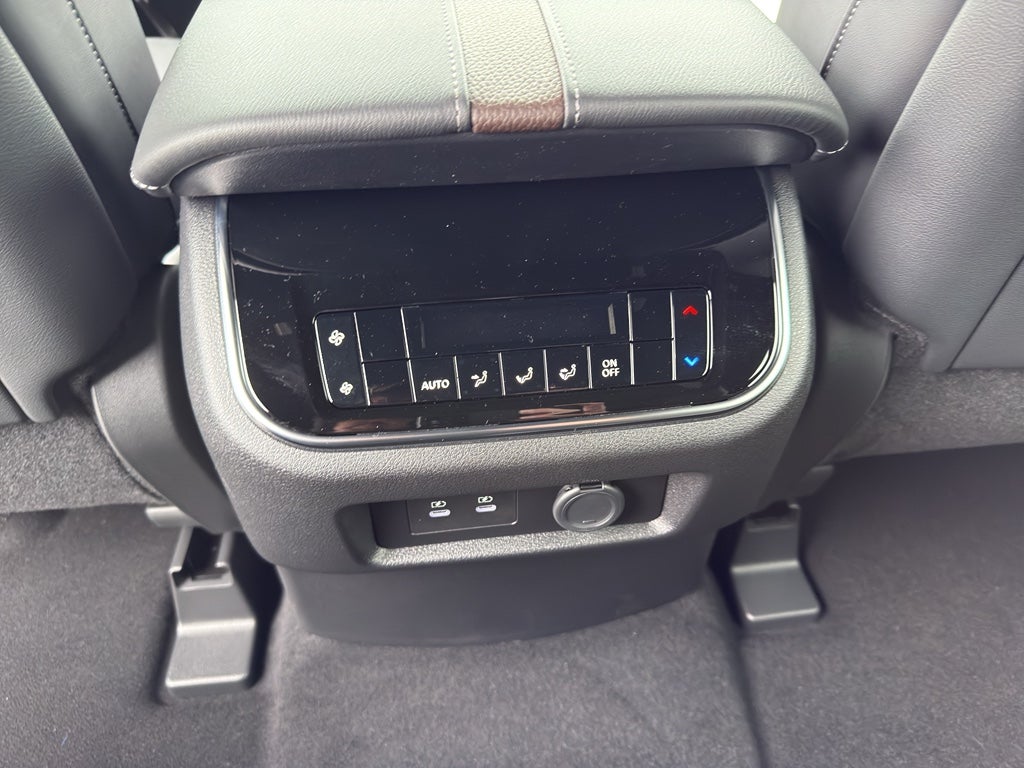 2026 Nissan Armada 4x4 SL