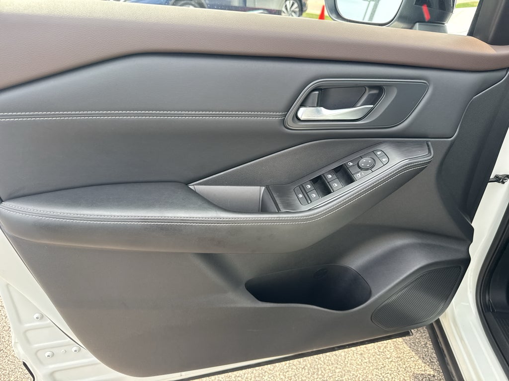 2023 Nissan Rogue AWD SV *Ltd Avail*