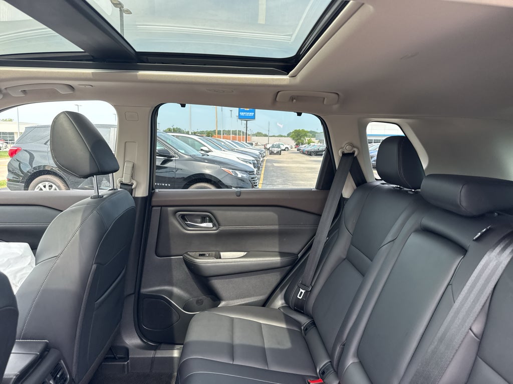 2023 Nissan Rogue AWD SV *Ltd Avail*